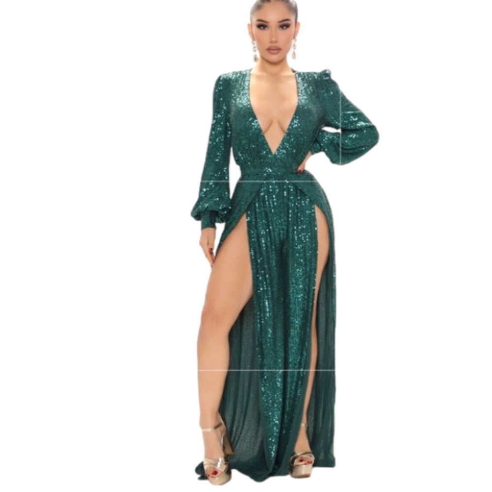 - Sequin jumpsuit high slit , entirely lined.V neck , long sleeves,…